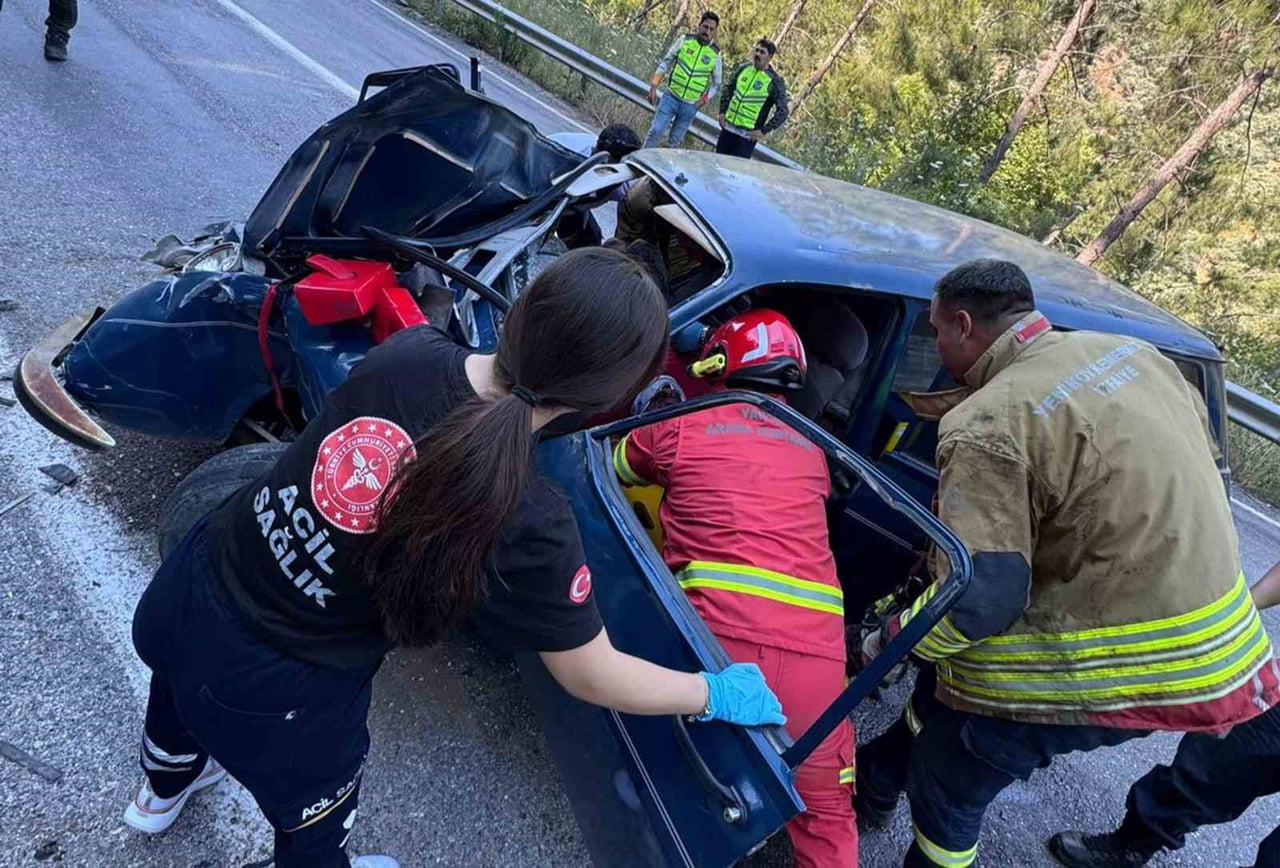MUĞLA’NIN MİLAS İLÇESİ ÖREN YOLU KEMERKÖY TERMİK SANTRALİ YOLU ÜZERİNDE MEYDANA GELEN ÇİFT TARAFLI...