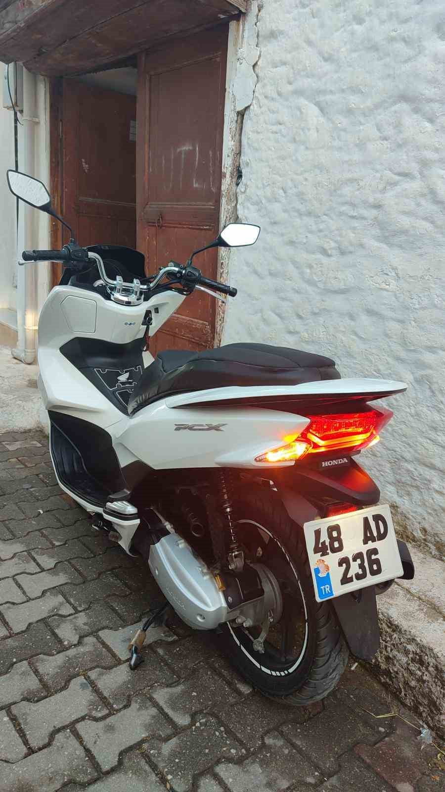 MUĞLA’NIN ULA İLÇESİNDE ÇALINAN MOTOSİKLET, FETHİYE’DE BULUNURKEN, OLAYLA İLGİLİ BİR KİŞİ...