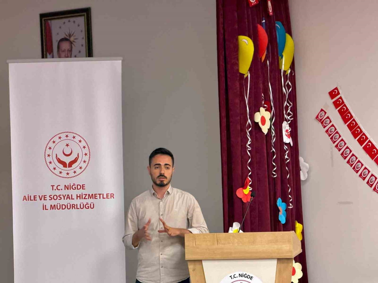 MUHTARLARA SOSYAL RİSK HARİTALARI VE SOSYAL HİZMETLER EĞİTİMİ VERİLDİ