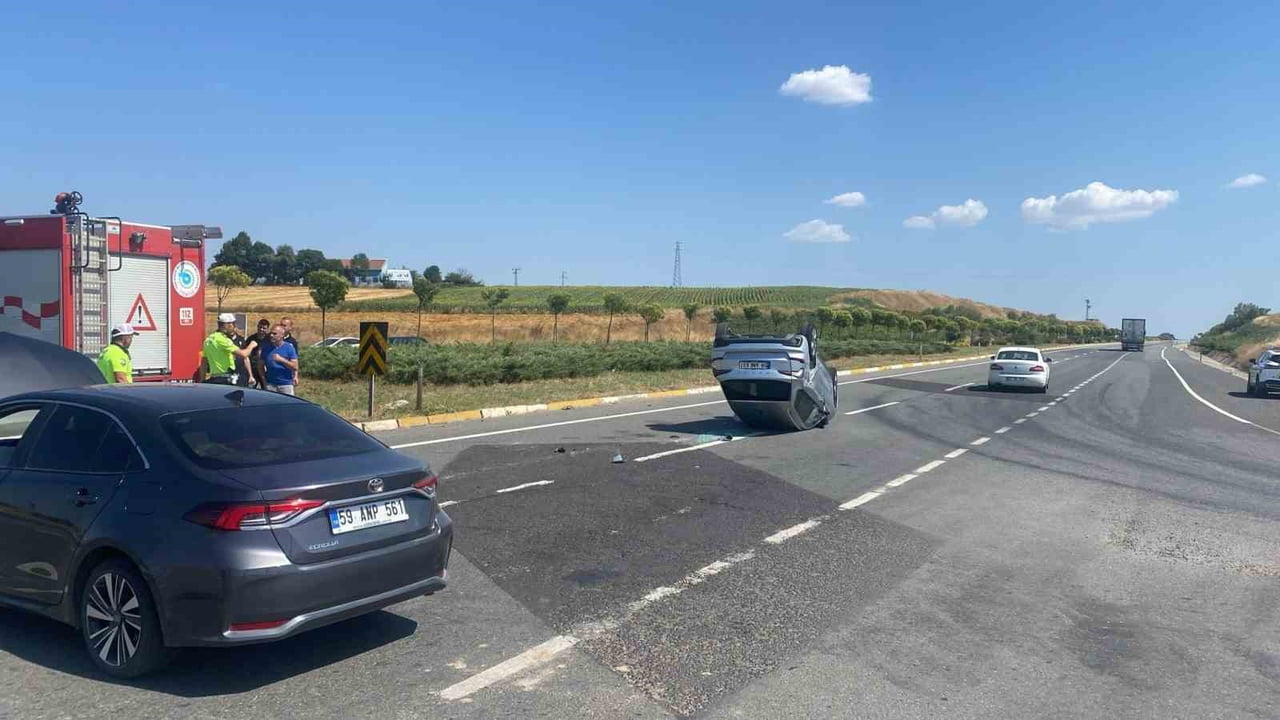 MURATLI'DA YAŞANAN TRAFİK KAZASINDA 3 KİŞİ YARALANDI.