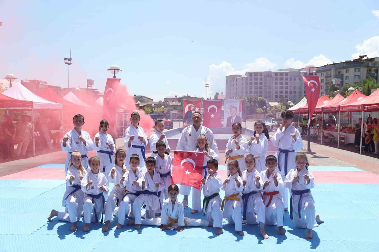 MUŞ’TA JANDARMA TEŞKİLATI’NIN 187’NCİ KURULUŞ YIL DÖNÜMÜ DOLAYISIYLA TÖREN...