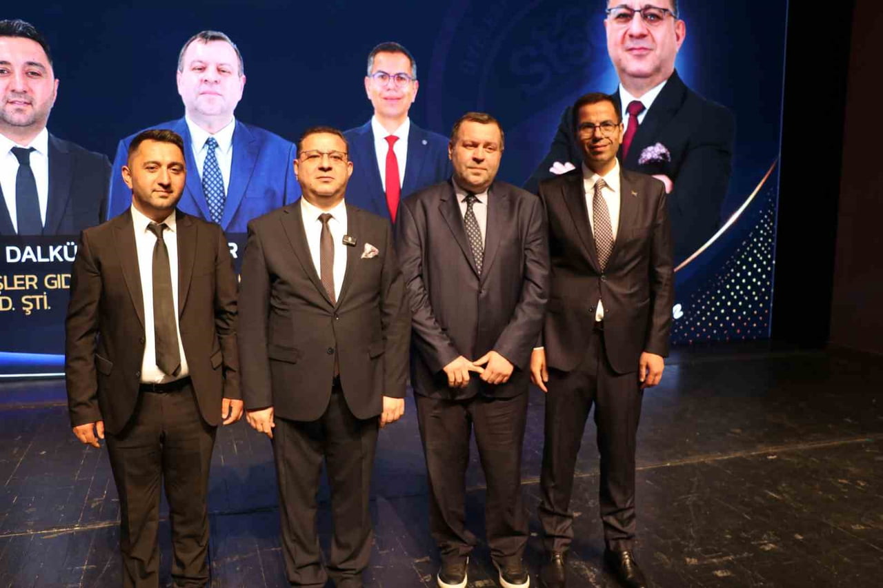 MUSTAFA EKEN VE MECLİS ÜYESİ ADAYLARI