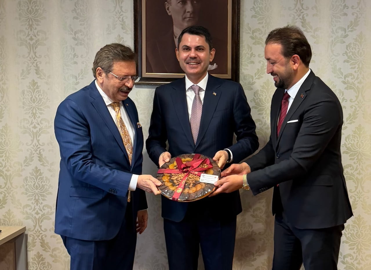 MÜTEAHHİTLERDEN BAKAN KURUM’A "HAK EDİŞ VE KDV" DOSYASI