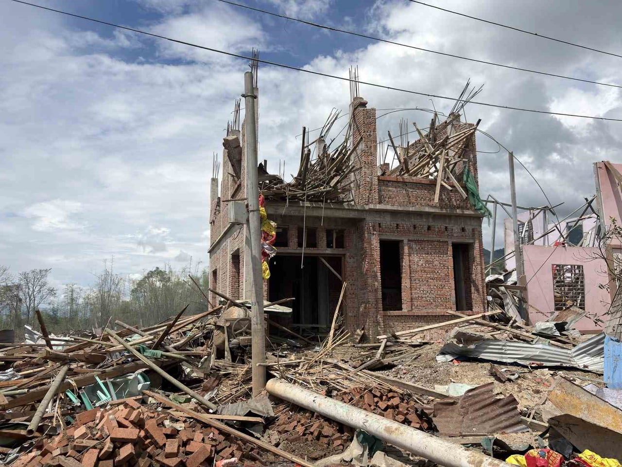 MYANMAR'DA PATLAMA: 55 ÖLÜ, 70’TEN FAZLA YARALI