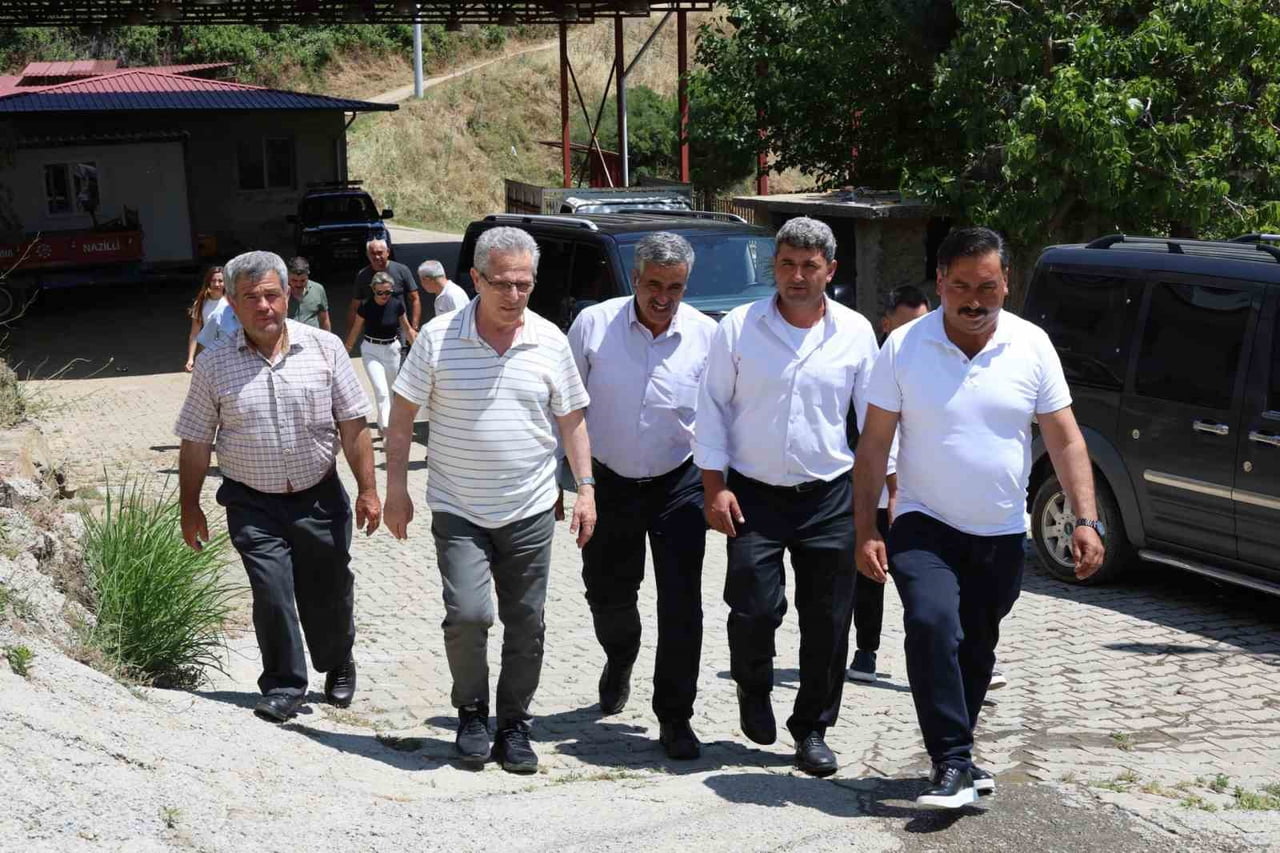 NAZİLLİ BELEDİYE BAŞKANI DR. ERTUĞRUL TETİK, SAHA ZİYARETLERİ KAPSAMINDA ÇATAK, YUKARI ÖRENCİK VE...