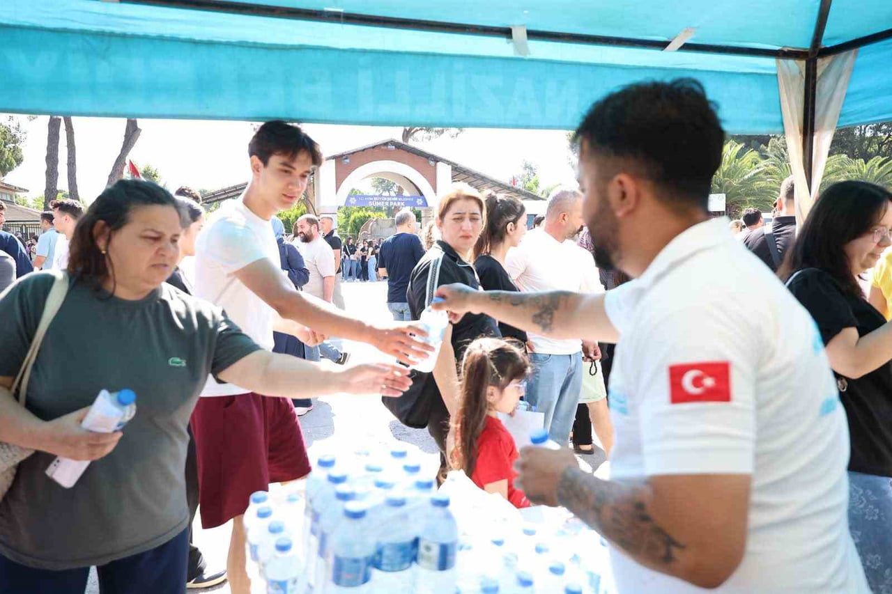 NAZİLLİ BELEDİYESİ, YÜKSEKÖĞRETİM KURUMLARI SINAVI (YKS) HEYECANI YAŞAYAN ÖĞRENCİLERİ VE ONLARI...