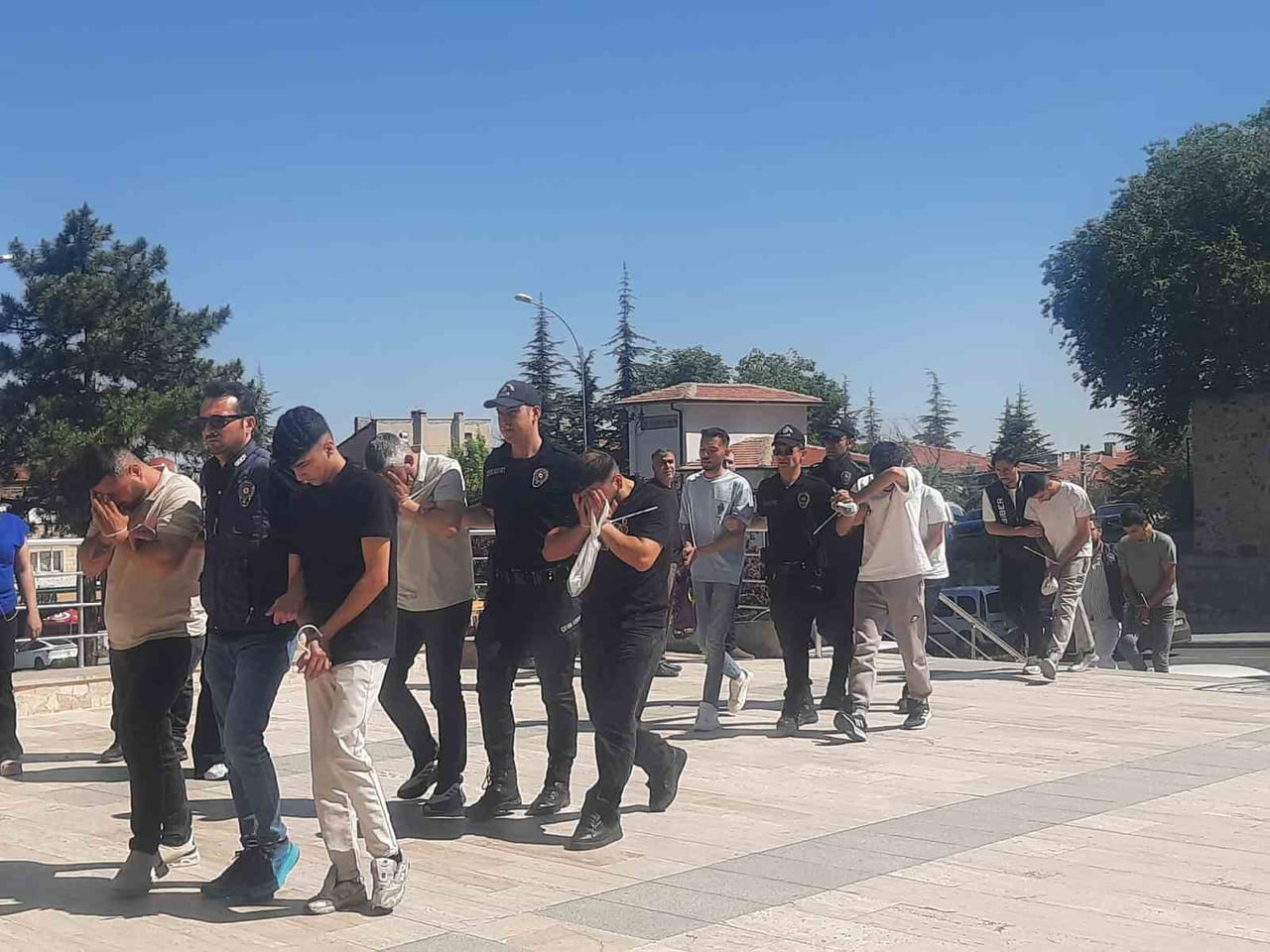 NEVŞEHİR MERKEZLİ 19 İLDE DÜZENLENEN VE YAKLAŞIK 120 MİLYON LİRALIK DOLANDIRICILIK AĞININ DEŞİFRE...