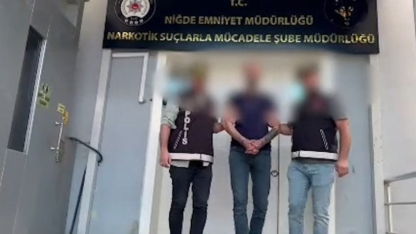 NİĞDE’DE UYUŞTURUCU SUÇUNDAN ARANAN HÜKÜMLÜ YAKALANDI