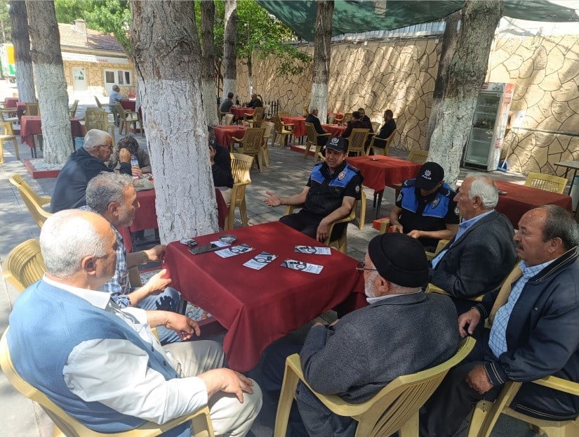 NİĞDE POLİSİ DOLANDIRICILARA KARŞI VATANDAŞLARI UYARDI