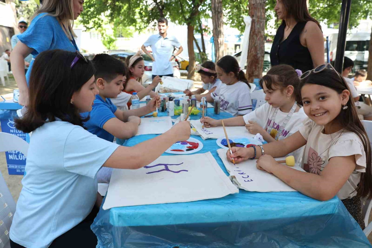 NİLÜFER BELEDİYESİ VE NİLÜFER KENT KONSEYİ’NİN DÜNYA ÇEVRE GÜNÜ’NDE DÜZENLEDİĞİ ETKİNLİKTEKİ...