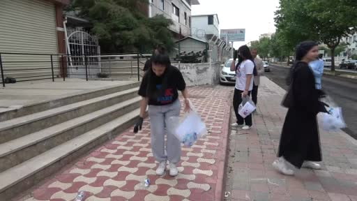 Öğrencilerden çevre ve dayanışma örneği