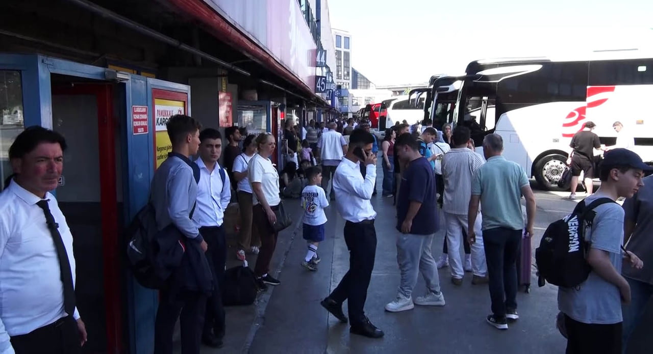 OKULLARIN TATİL OLMASIYLA 15 TEMMUZ DEMOKRASİ OTOGARI'NDA HAREKETLİLİK BAŞLADI
