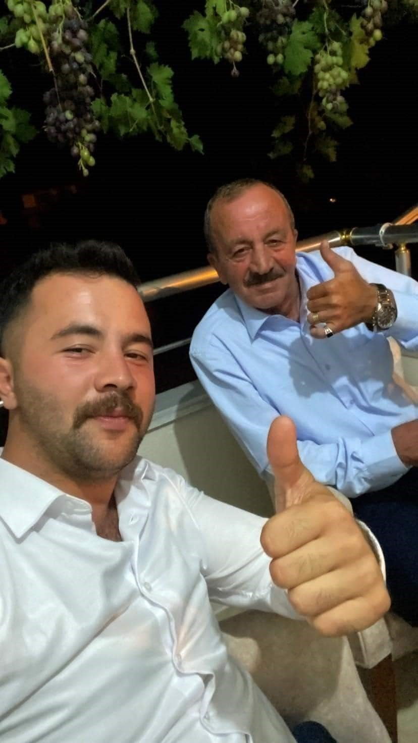 OLAY SONRASI HAYATINI KAYBEDEN SEFACAN KARAÇOBAN (SAĞDA) VE BABASI AHMET KARAÇOBAN