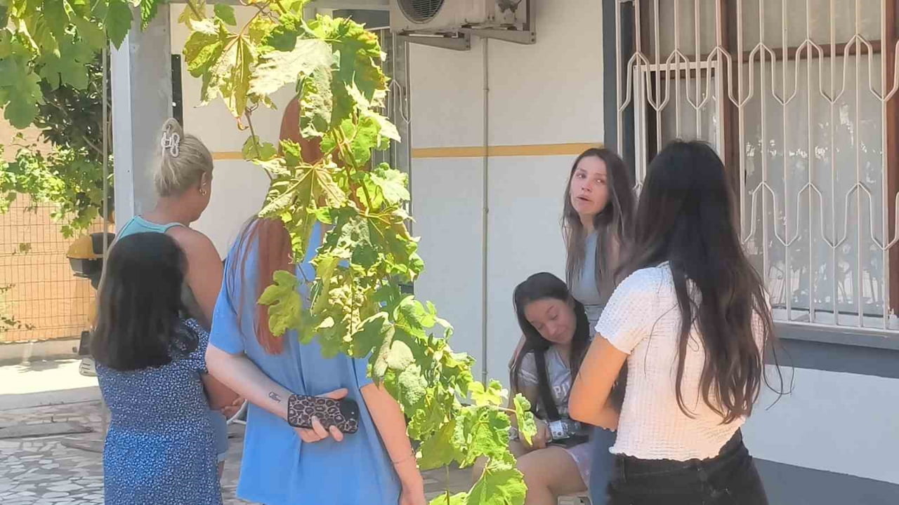 OLAYI HABER ALARAK GELEN DAİRE SAHİBİ, YANGIN ANINDA DAİRE İÇERİSİNDE BULUNAN VE VATANDAŞLARIN...