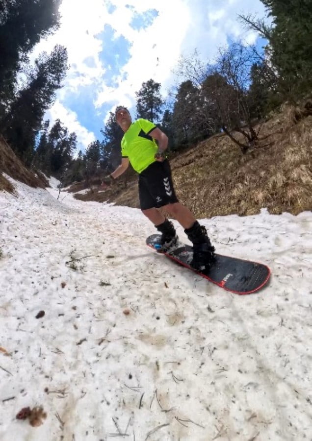 ÖMER KURTULUŞ SNOWBOARD YAPTI