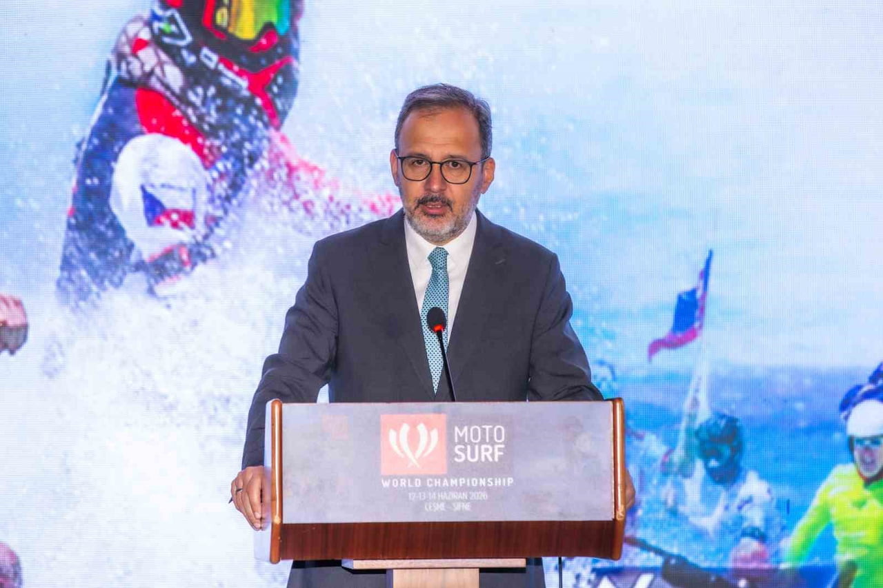 ÖNCEKİ DÖNEM GENÇLİK VE SPOR BAKANI, AK PARTİ İZMİR MİLLETVEKİLİ DR. MEHMET KASAPOĞLU