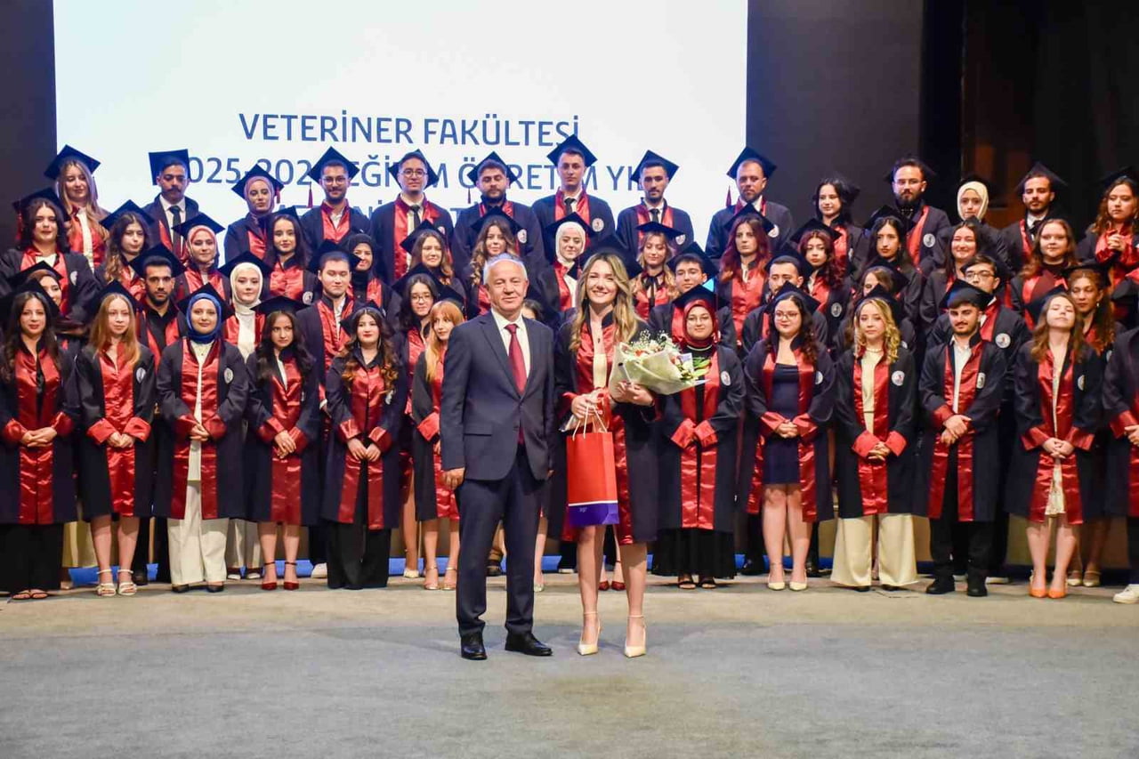 ONDOKUZ MAYIS ÜNİVERSİTESİ (OMÜ) VETERİNER FAKÜLTESİ 2025-2026 EĞİTİM-ÖĞRETİM YILI MEZUNİYET...