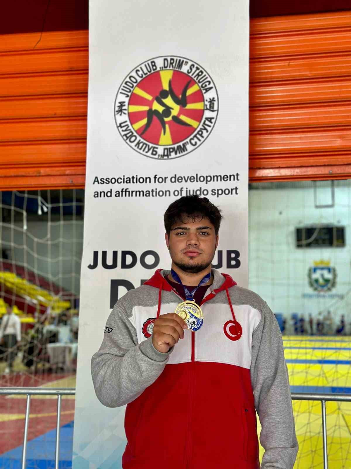 ONDOKUZ MAYIS ÜNİVERSİTESİ (OMÜ) YAŞAR DOĞU SPOR BİLİMLERİ FAKÜLTESİ SPOR YÖNETİCİLİĞİ BÖLÜMÜ 2....