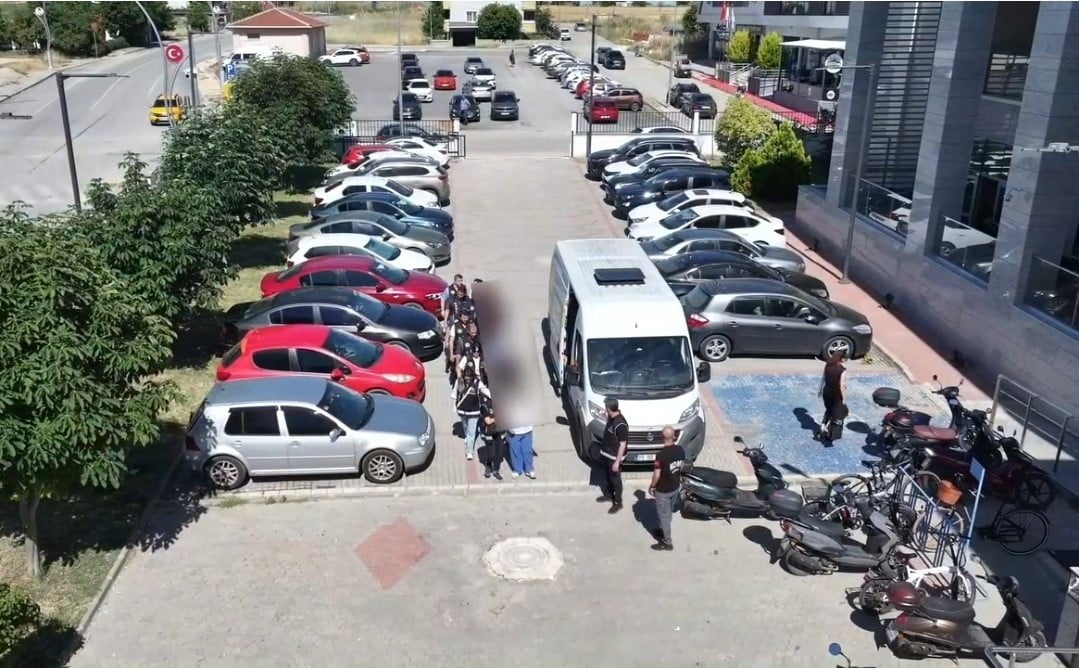 OPERASYONDA 13 KİŞİ TUTUKLANDI.