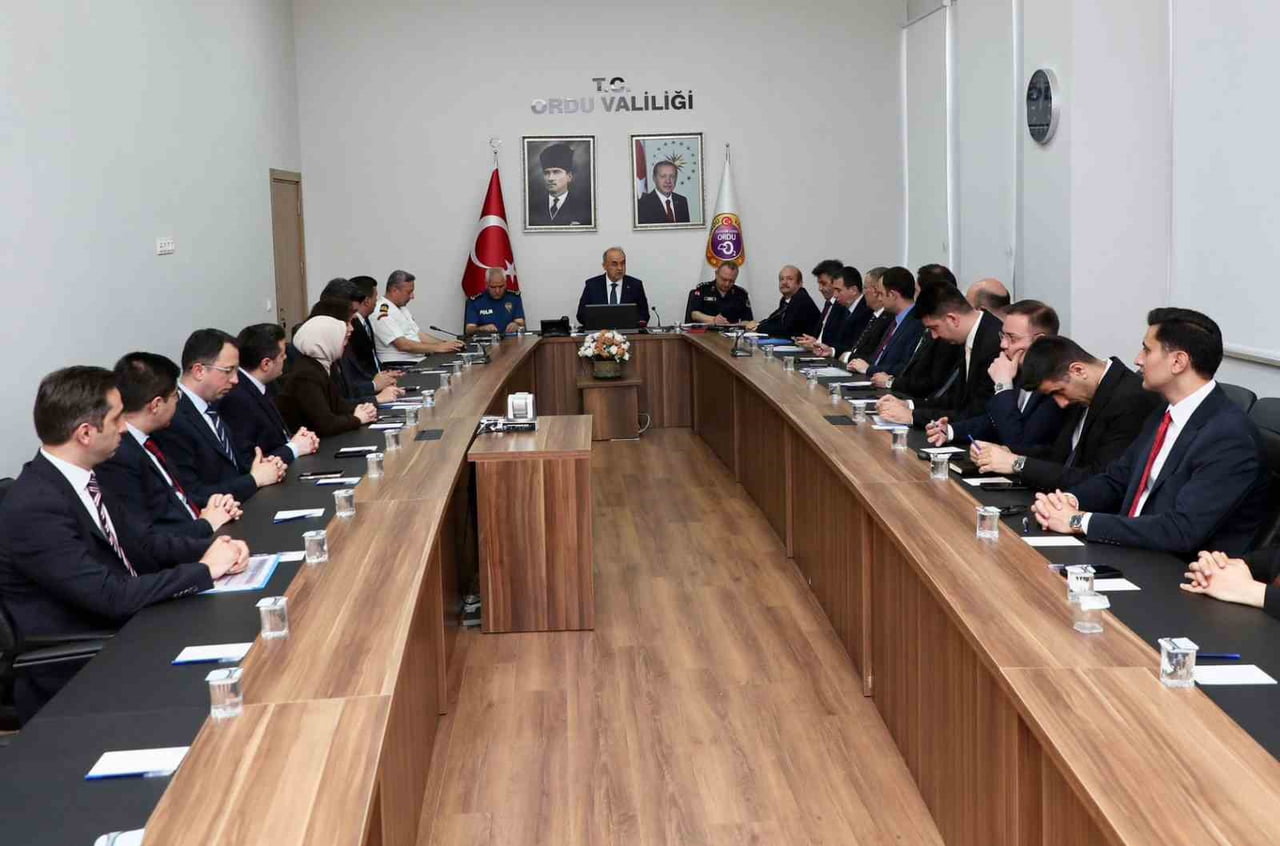 ORDU VALİLİĞİ TOPLANTI SALONUNDA TOPLANTI DÜZENLENDİ