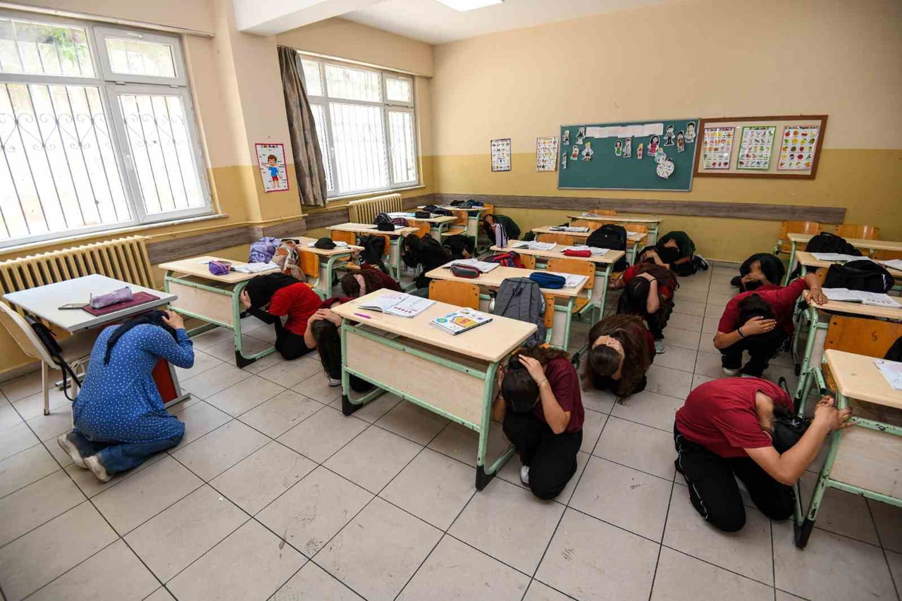 OSMANGAZİ BELEDİYESİ AFET İŞLERİ MÜDÜRLÜĞÜ EKİPLERİ, AFETLERE KARŞI BİLİNÇLİ VE HAZIRLIKLI BİR...