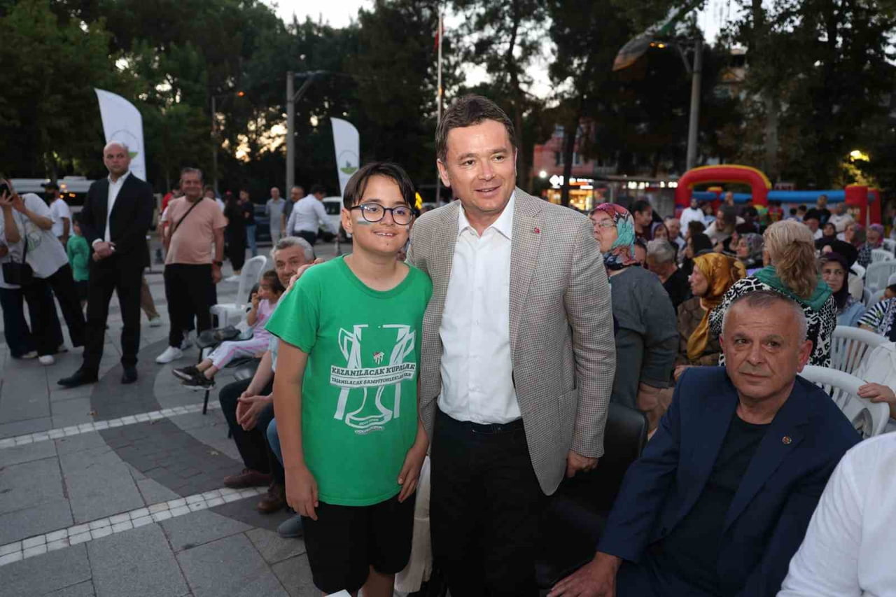OSMANGAZİ’DE YAŞAYAN VATANDAŞLARIN YAZ MEVSİMİNİ HUZURLU, MUTLU VE DOLU DOLU GEÇİRMESİ AMACIYLA...