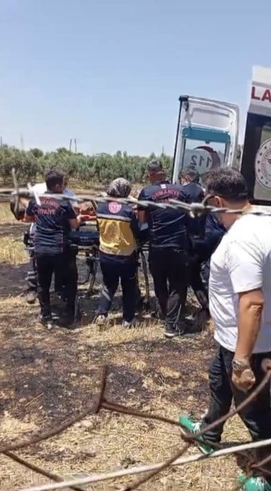 OSMANİYE'DE ÇIKAN ANIZ YANGINININ MEYVE BAHÇELERİNE SIÇRAMASI SONUCU ÇOK SAYIDA MEYVE AĞACI İLE...