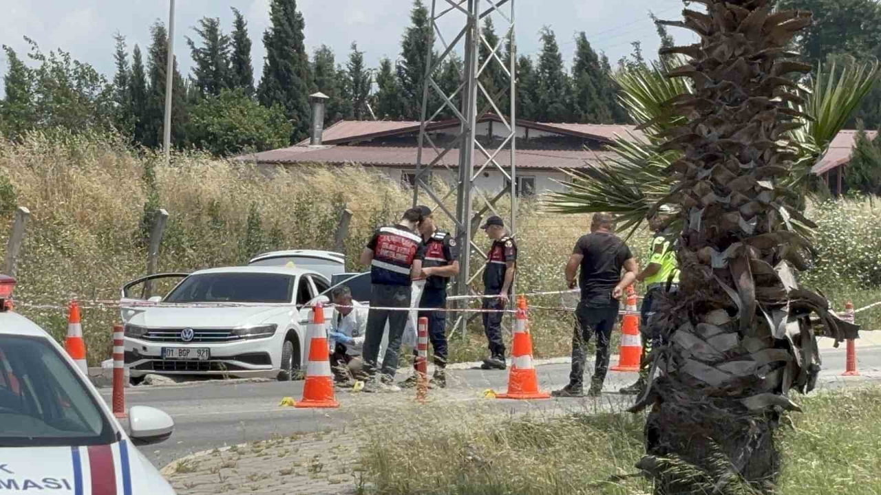 OSMANİYE'DE HUSUMETLİLER ARASINDA ÇIKAN SİLAHLI KAVGADA 2 KİŞİ YARALANDI. OLAYIN ARDINDAN KAÇAN 3...