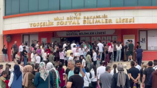 Osmaniye'de LGS'de 8 bin 316 öğrenci hayalindeki lise için ter döktü