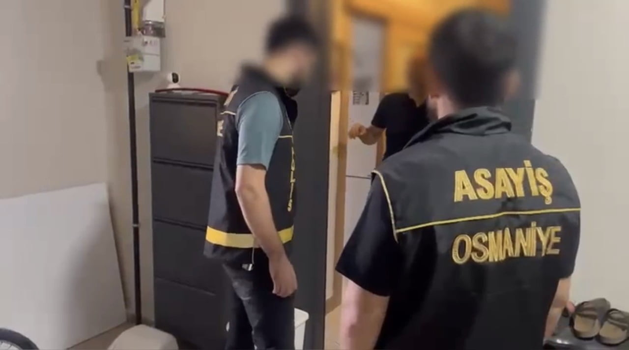 OSMANİYE MERKEZLİ ADANA VE MERSİN’DE BELİRLENEN ADRESLERE EŞ ZAMANLI OPERASYON DÜZENLENDİ.