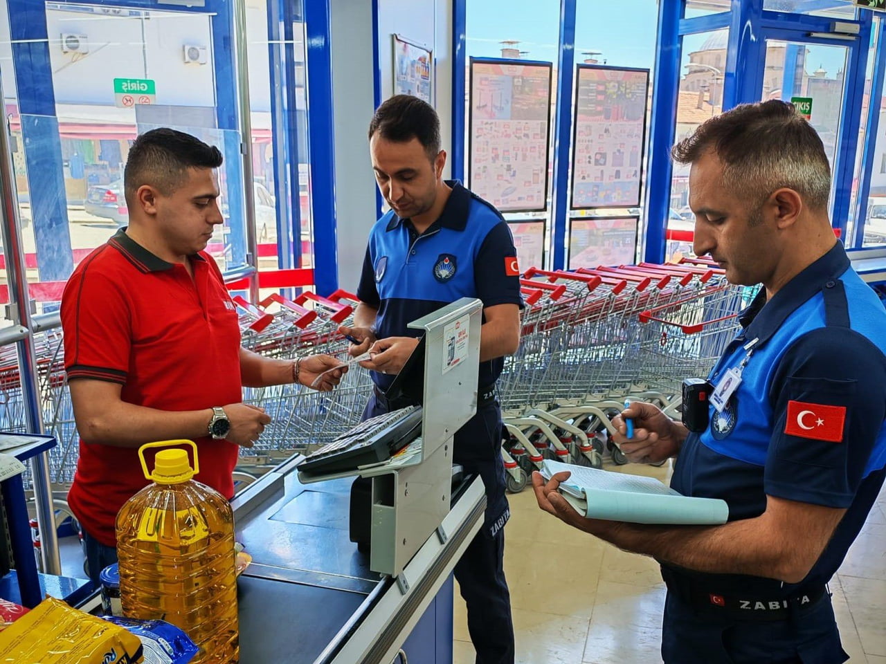 OSYA BELEDİYESİ ZABITA MÜDÜRLÜĞÜ EKİPLERİ TARAFINDAN MARKETLERDE ÜRÜN FİYATLARI, RAF VE KASA...
