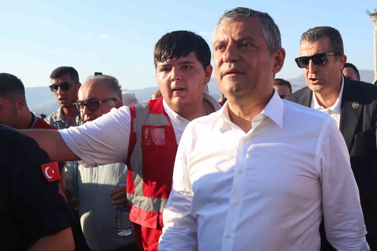 ÖZGÜR ÖZEL'DEN CEMİL TUGAY'IN PROGRAMLARA KATILMAMASINA İLİŞKİN AÇIKLAMA