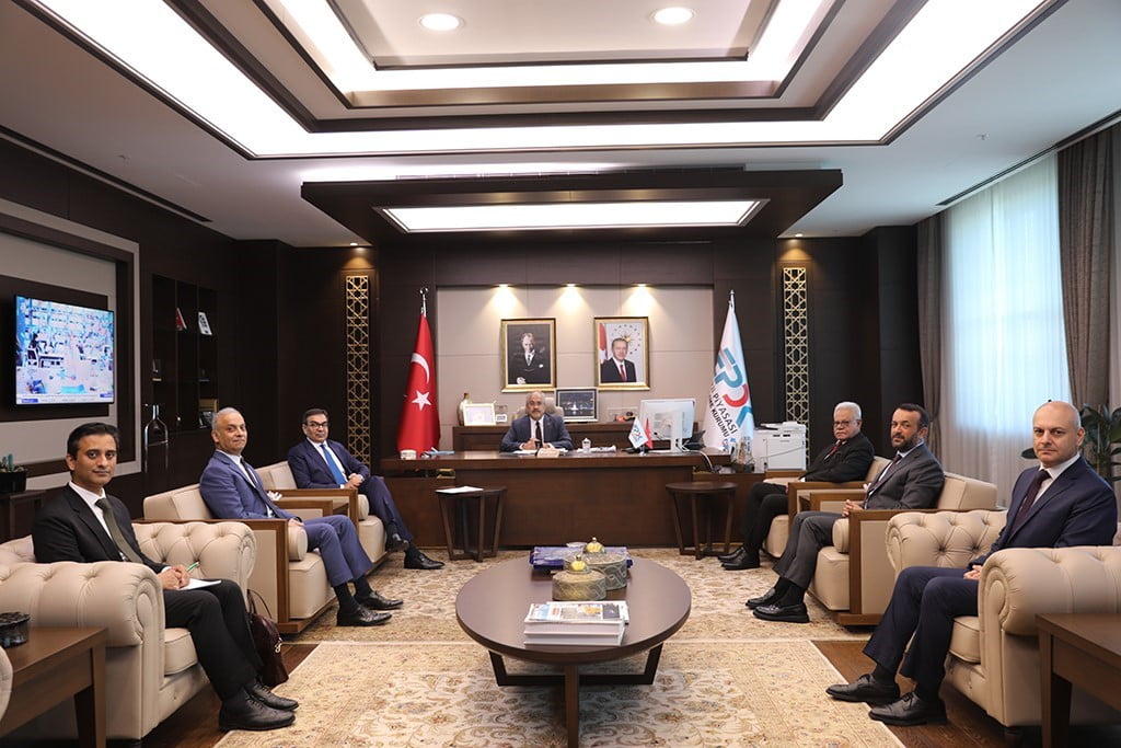 PAKİSTAN ÖZELLEŞTİRME BAKANI VE ÖZELLEŞTİRME KOMİSYONU BAŞKANI MUHAMMAD ALİ BAŞKANLIĞINDAKİ HEYET...