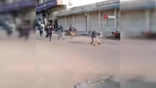 Pakistan yönetimindeki Azad Keşmir'de yarın yapılması planlanan protesto öncesinde çıkan olaylarda...