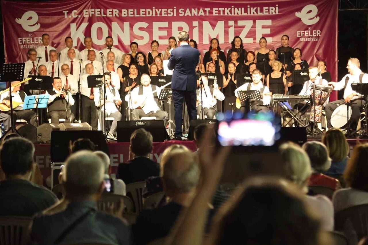 PINARBAŞI’NDA YAZ KONSERİ İLGİ GÖRDÜ