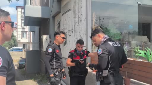Polisi görünce kaçmak istedi, 34 dosyadan 23 yıl hapis cezası ile arandığı ortaya çıktı