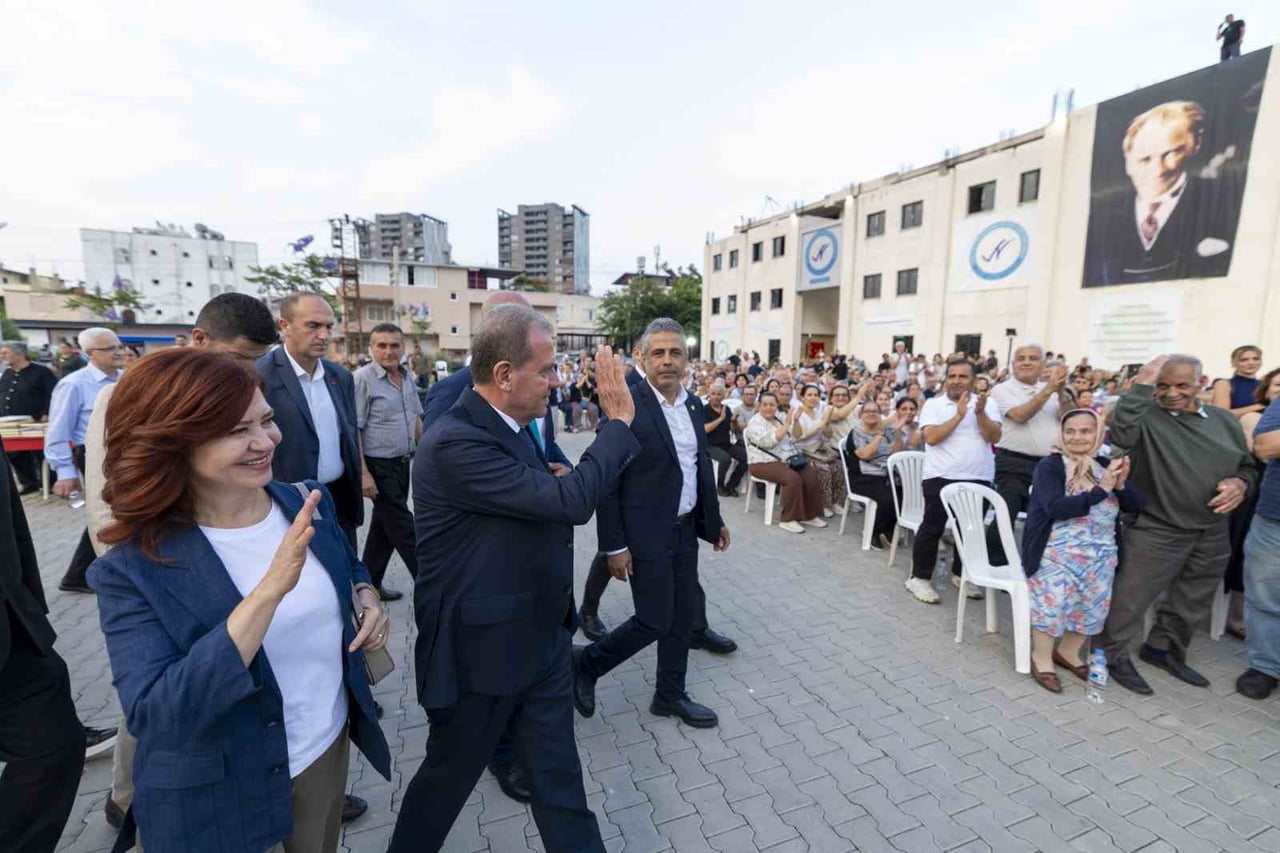 PROGRAMA BAŞKAN VAHAP SEÇER VE MERAL SEÇER’İN YANI SIRA ÇOK SAYIDA DAVETLİ KATILDI.