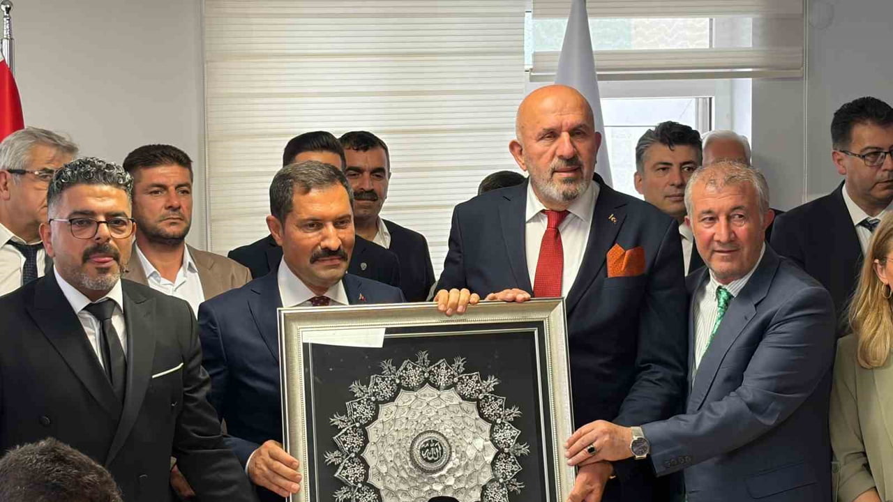 "YILIN VALİSİ" ÖDÜLÜNE BU YIL HATAY VALİSİ MUSTAFA MASATLI LAYIK GÖRÜLDÜ.