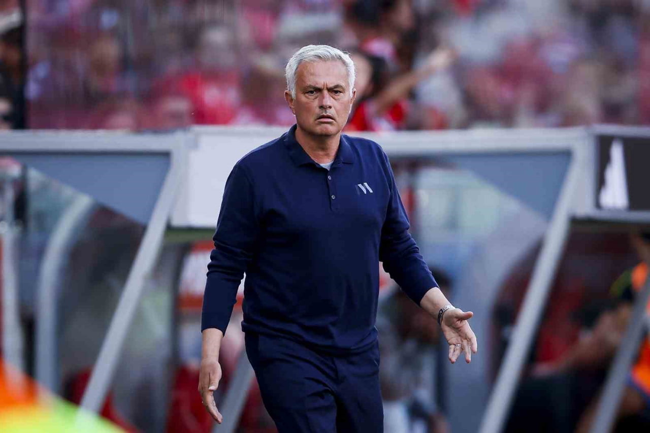 REAL MADRİD, PORTEKİZLİ TEKNİK DİREKTÖR JOSE MOURİNHO İLE 3 YILLIK SÖZLEŞME İMZALADIĞINI...