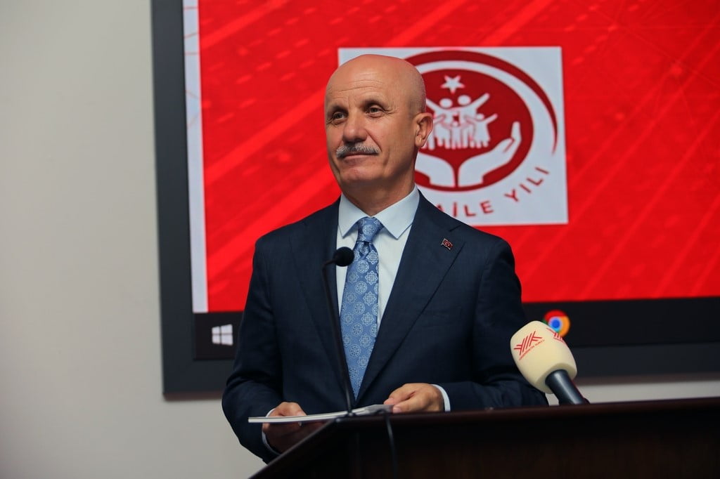 REKTÖR ÖZÖLÇER, 264. ÜNİVERSİTELERARASI KURUL TOPLANTISI’NA KATILDI