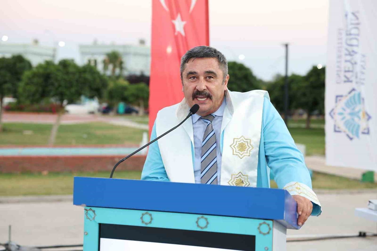 REKTÖR YARDIMCISI PROF. DR. MEHMET KILIÇ