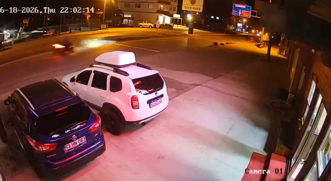 RİZE'NİN PAZAR İLÇESİNDE DÜN GECE BİR KİŞİ YOLDA ÖNÜNE ÇIKAN KÖPEĞE ATV ARACIYLA ÇARPMAMAK İÇİN...