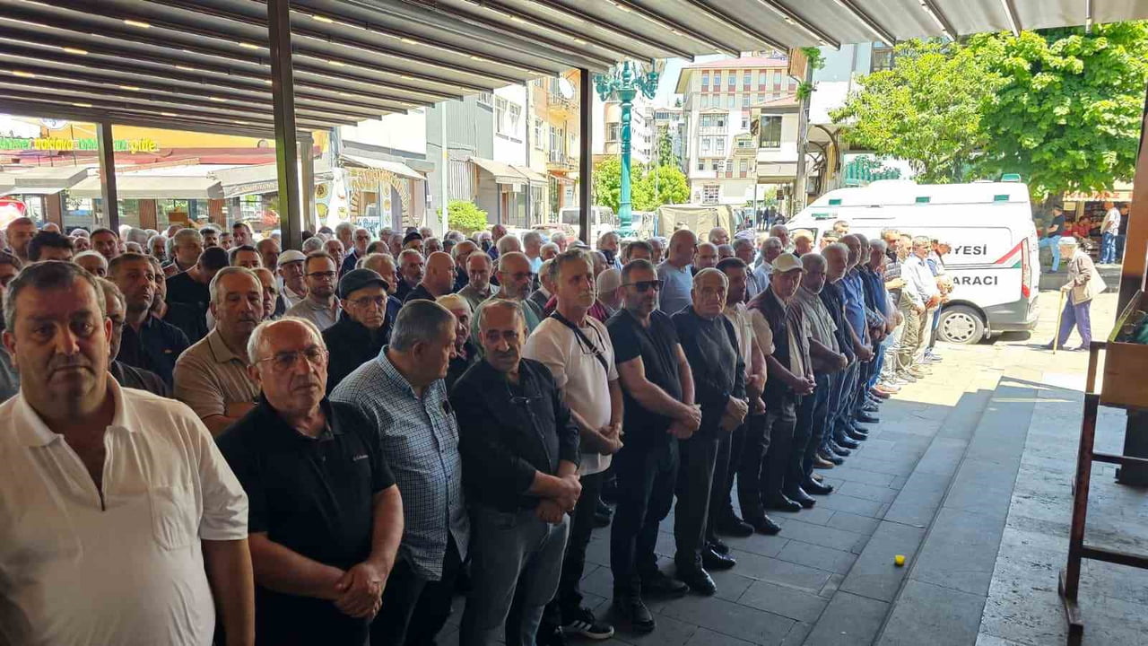 RİZE’DE KAZA GEÇİREREK HAYATINI KAYBEDEN ÇİFT MEMLEKETLERİ ARTVİN’İN ARHAVİ İLÇESİNDE SON...