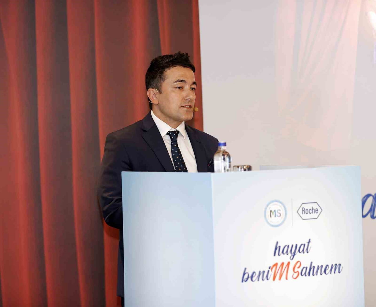 ROCHE İLAÇ TÜRKİYE GENEL MÜDÜRÜ FARİD BİDGOLİ