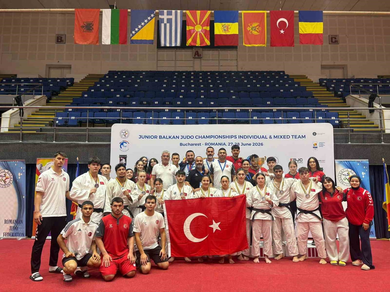 ROMANYA’NIN BAŞKENTİ BÜKREŞ’TE DÜZENLENEN GENÇLER BALKAN JUDO ŞAMPİYONASI’NDA TÜRKİYE’Yİ TEMSİL...