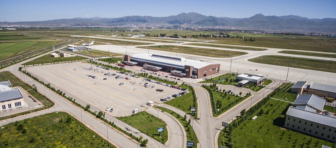 RZURUM VALİLİĞİ, HAVALİMANINDA YÜRÜTÜLEN ALTYAPI VE APRON YENİLEME ÇALIŞMALARINA İLİŞKİN YAZILI...