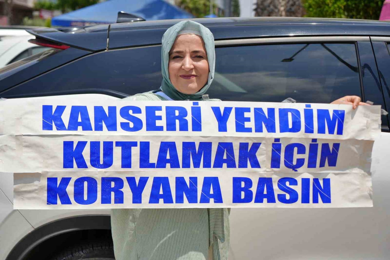 SAĞLIĞINA KAVUŞTUĞUNU ÖĞRENEN KARAMAN, ŞEHİRDE ÇOK FAZLA KİŞİYİ TANIMADIĞI İÇİN ARACININ ARKASINA...