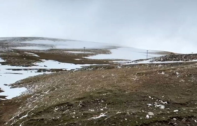 SAHARA GEÇİDİ'NDE YOĞUN SİS ULAŞIMI OLUMSUZ ETKİLEDİ