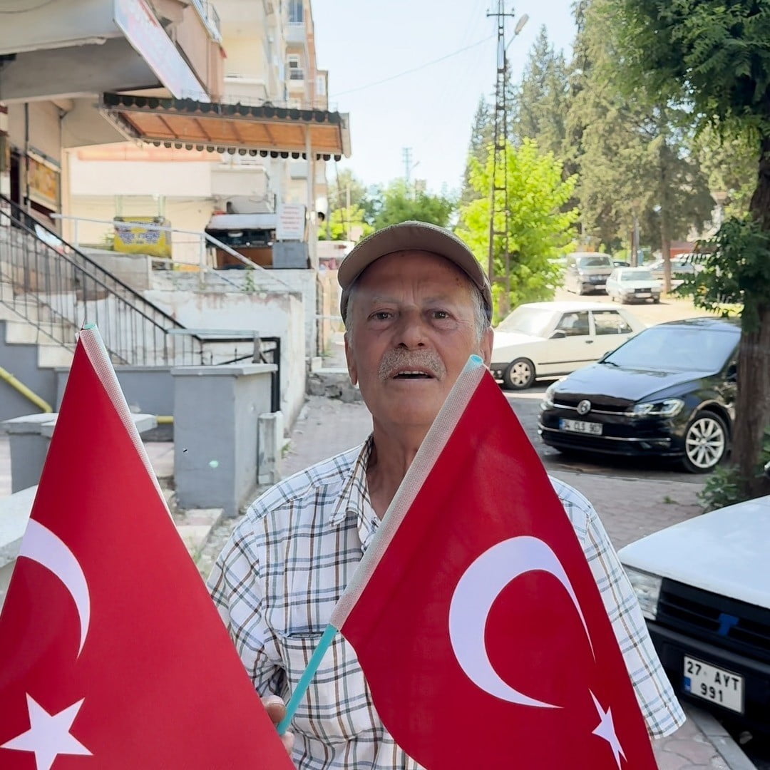 ŞAHİNBEY BELEDİYE BAŞKANI MEHMET TAHMAZOĞLU, VATANDAŞLARI TÜRKİYE-AVUSTRALYA KARŞILAŞMASINI...