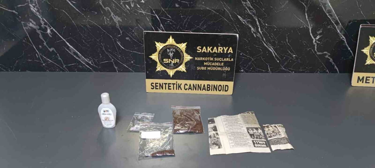 SAKARYA’NIN ADAPAZARI VE FERİZLİ İLÇELERİNDE POLİS EKİPLERİNCE DÜZENLENEN 4 AYRI NARKOTİK...